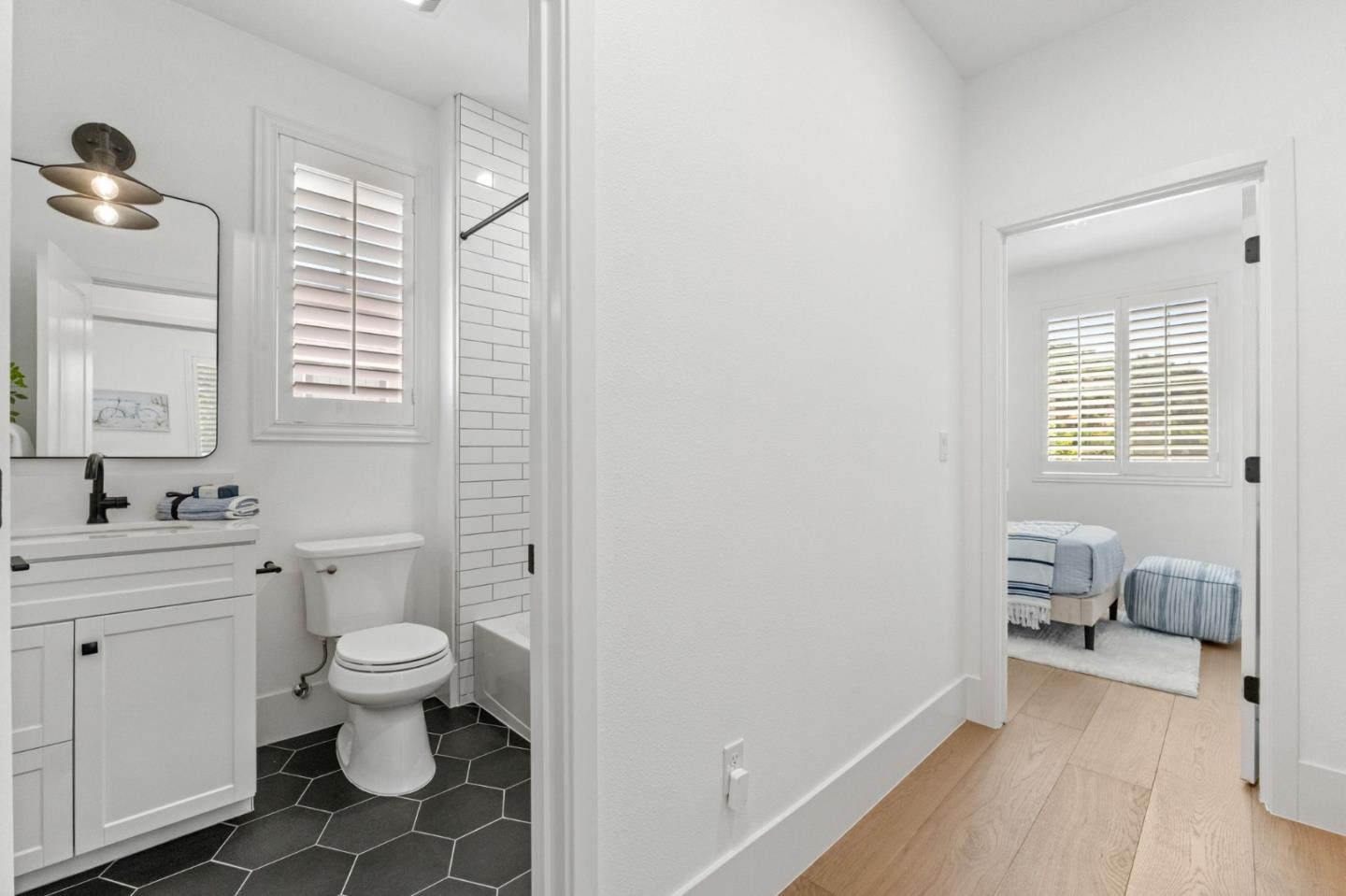 17920 Stoney Creek Way