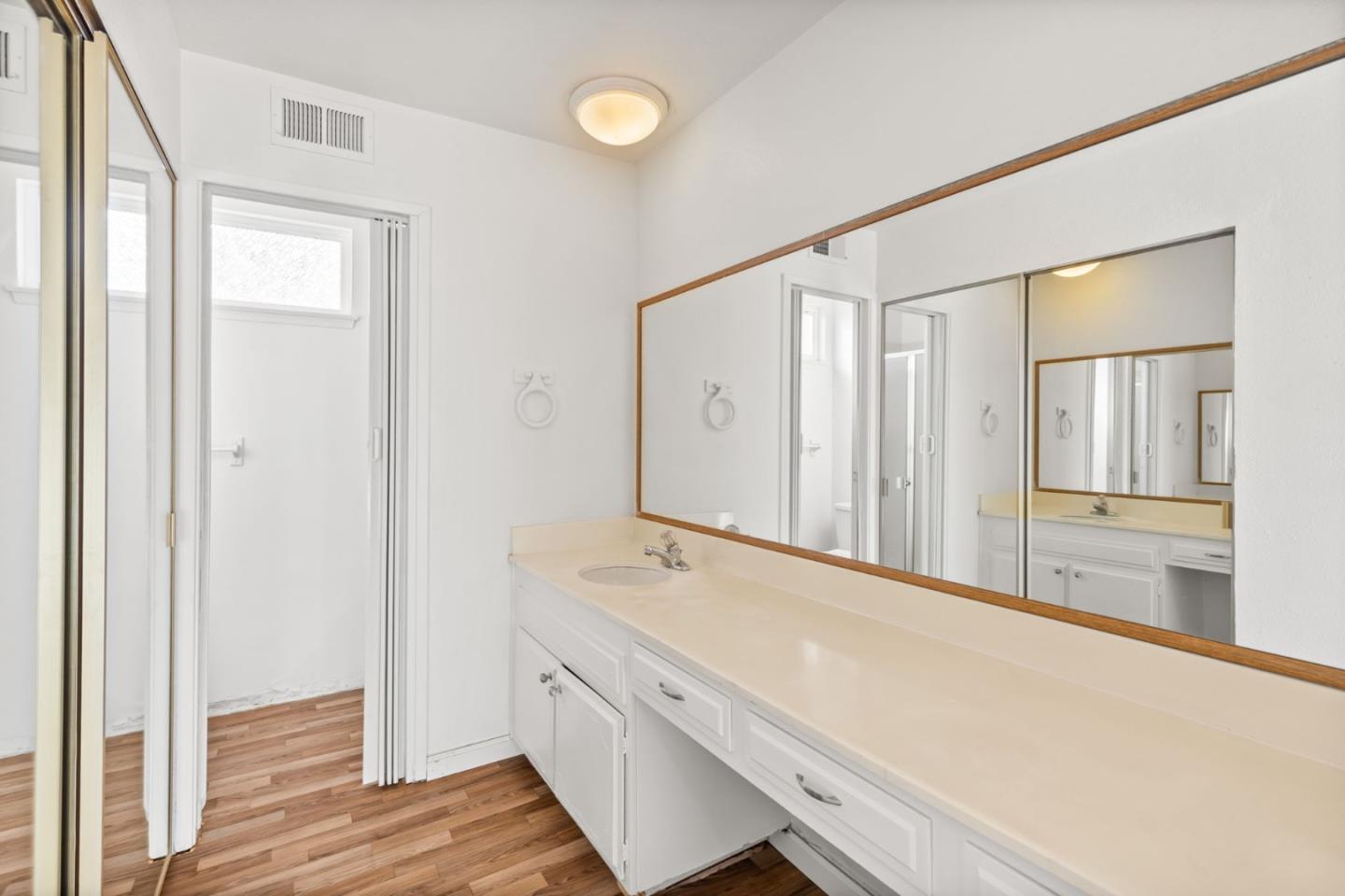377 Avenida Arboles