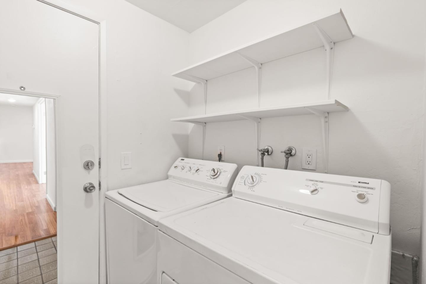 377 Avenida Arboles
