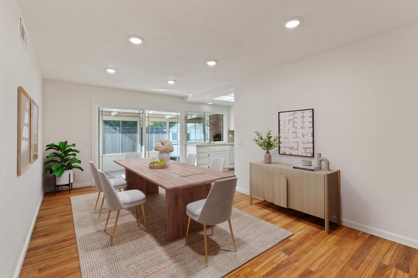377 Avenida Arboles