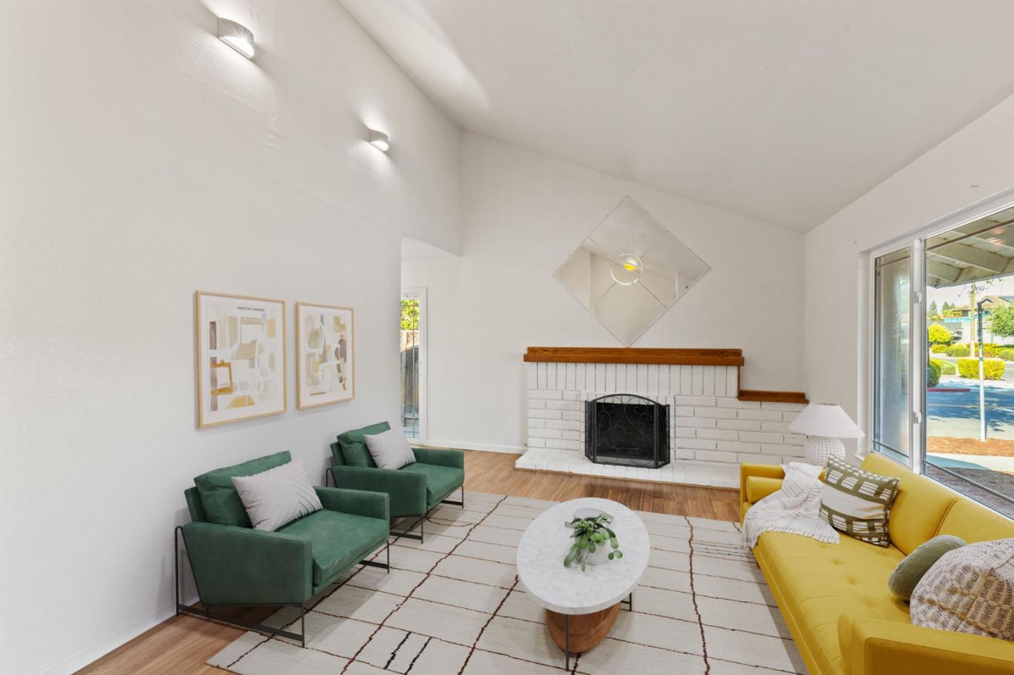 377 Avenida Arboles