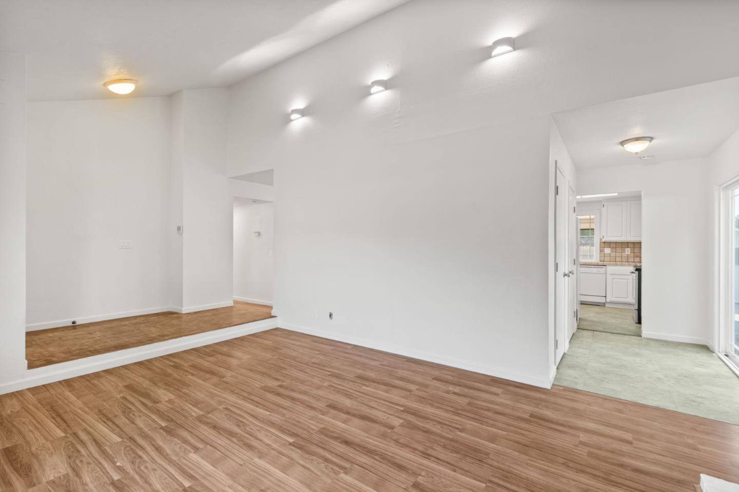 377 Avenida Arboles