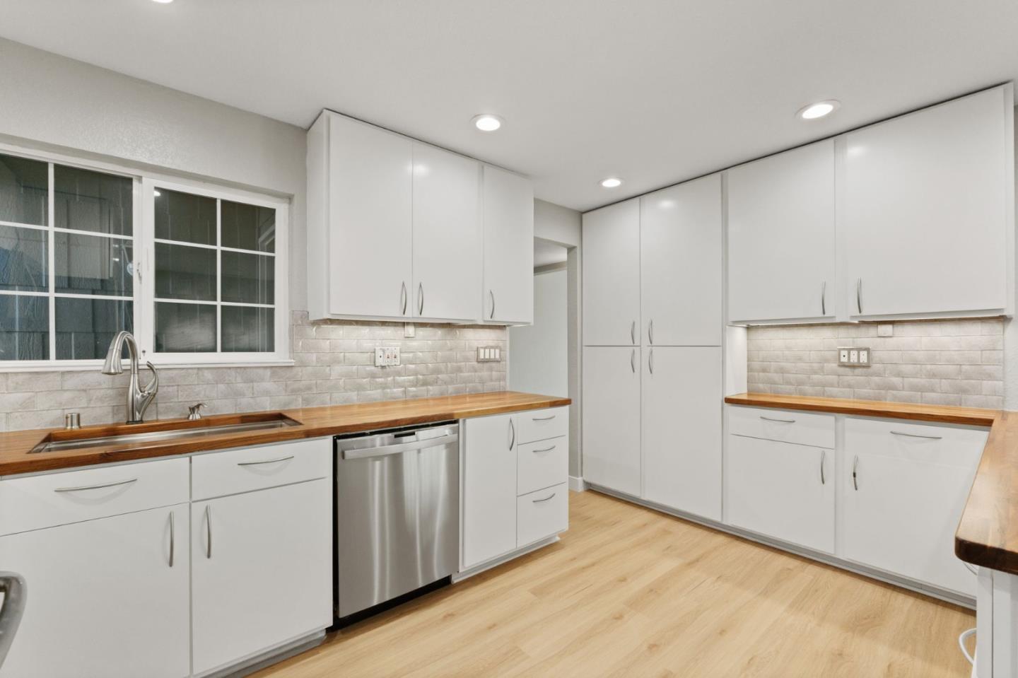 861 Mulcaster Court