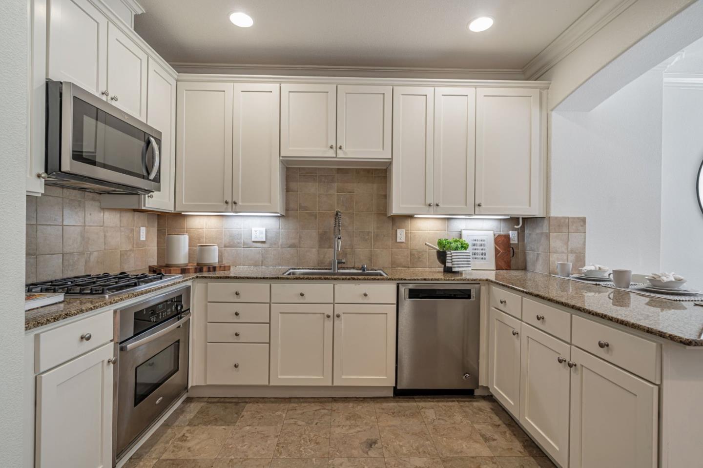 207 Peppermint Tree Terrace 4