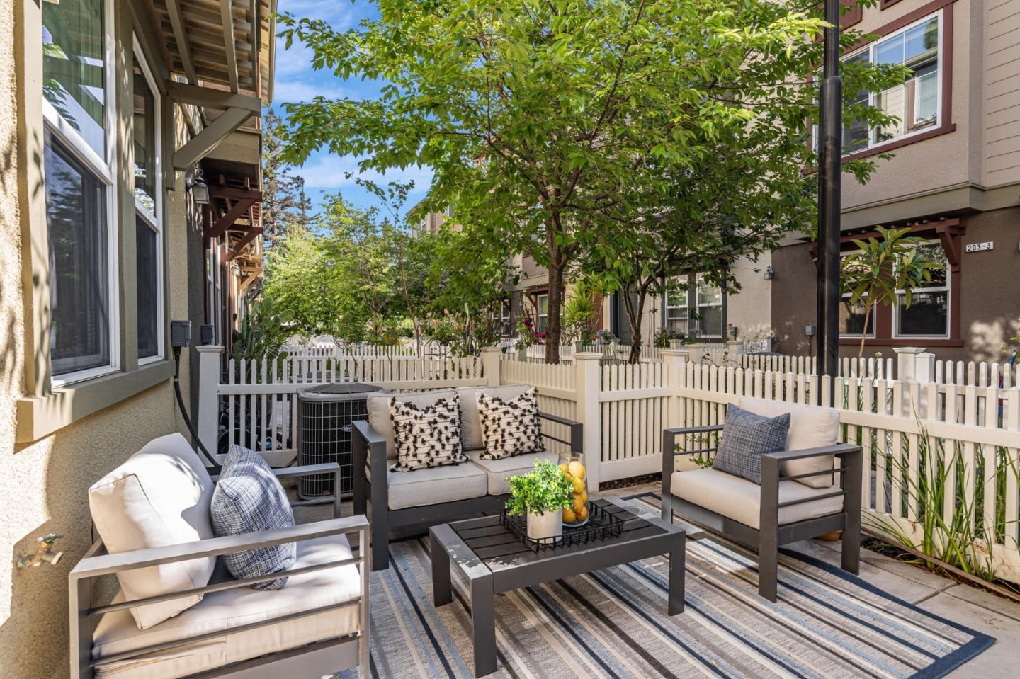 207 Peppermint Tree Terrace 4