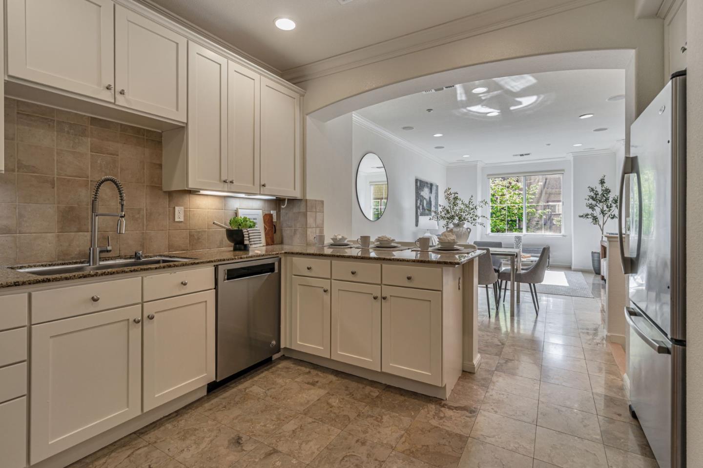 207 Peppermint Tree Terrace 4