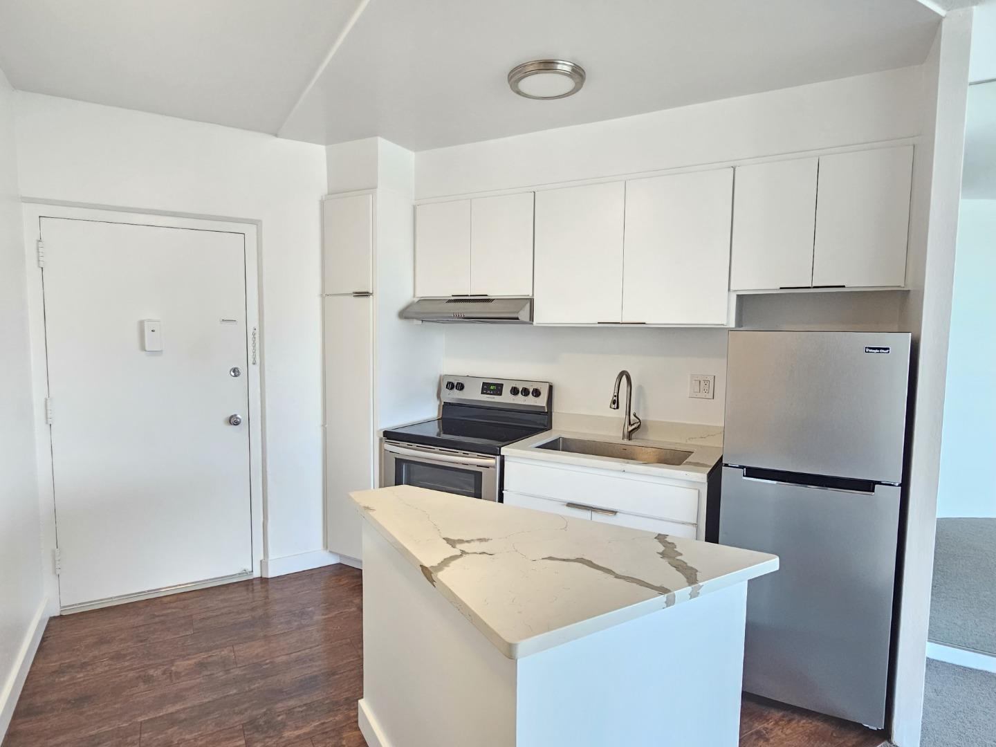 1200 Gough Street 10B