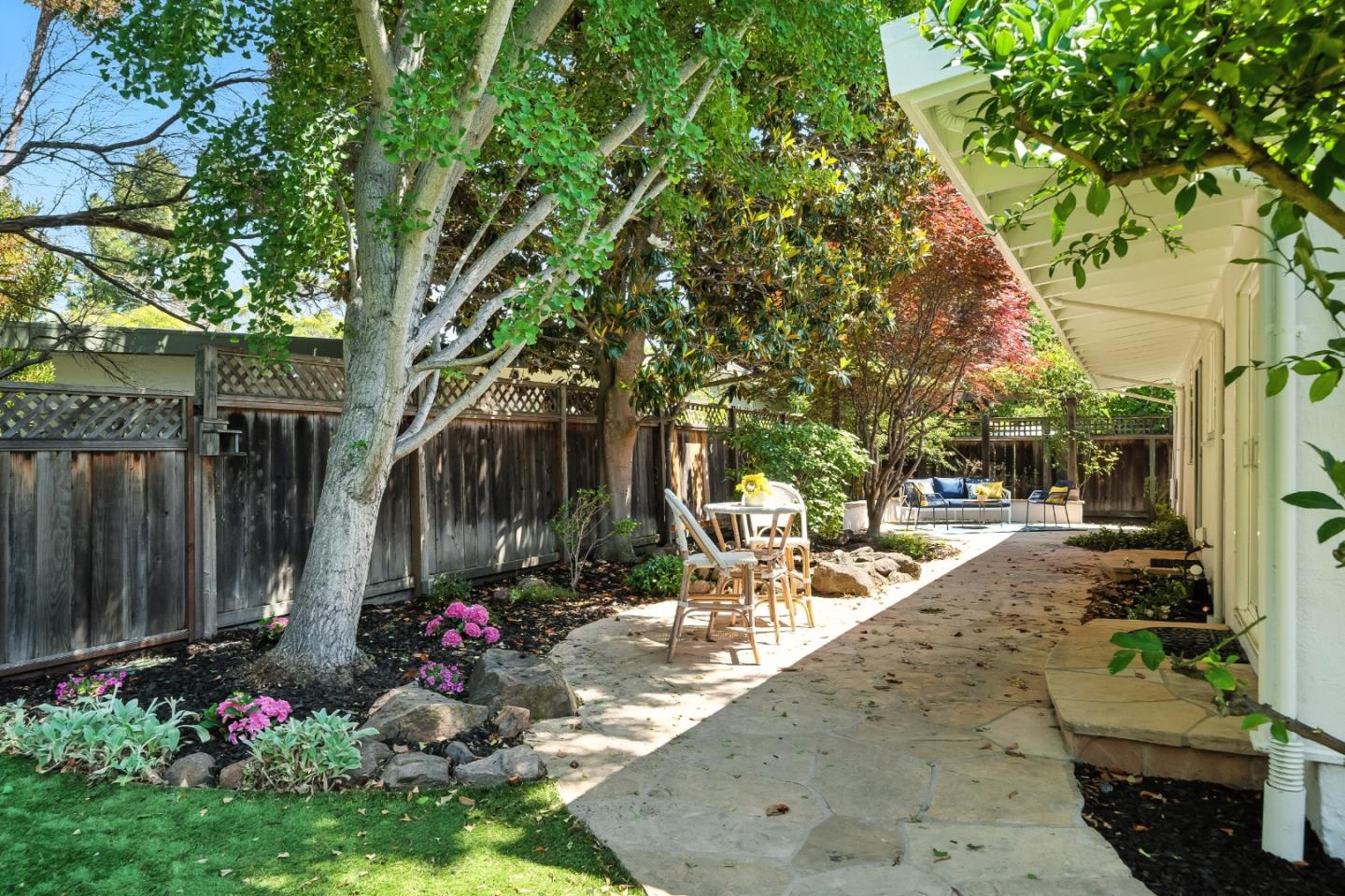 821 East Meadow Drive