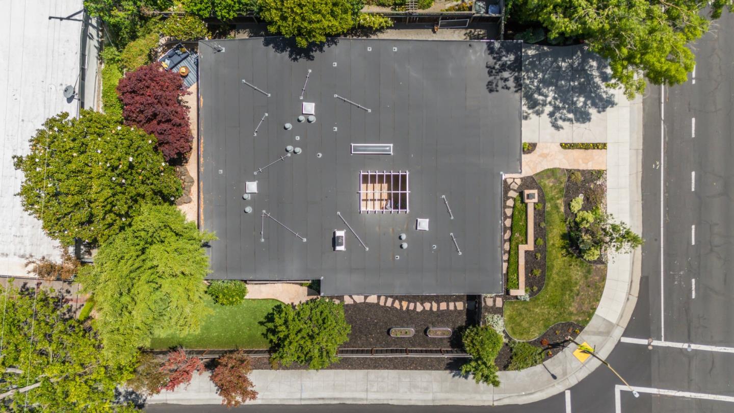 821 East Meadow Drive