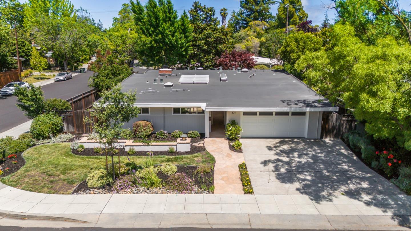 821 East Meadow Drive