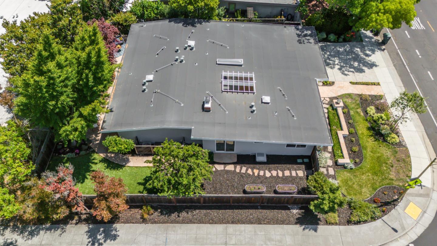 821 East Meadow Drive