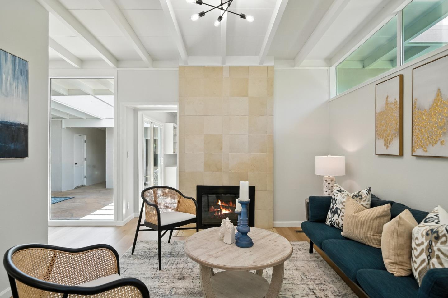 821 East Meadow Drive