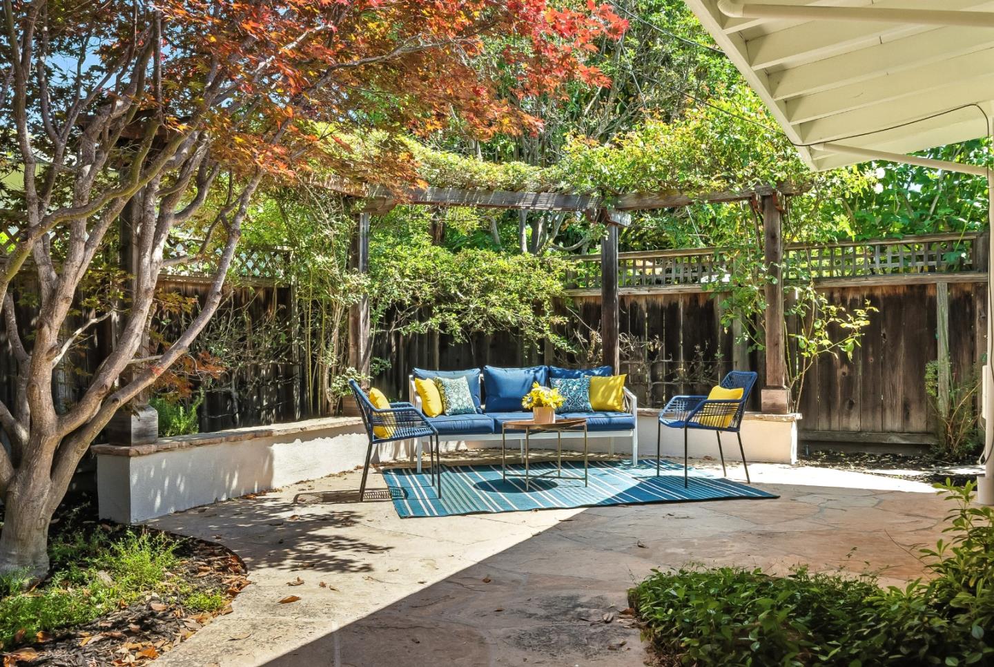 821 East Meadow Drive