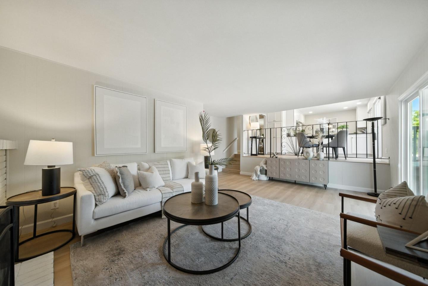 4608 Royal Garden Place