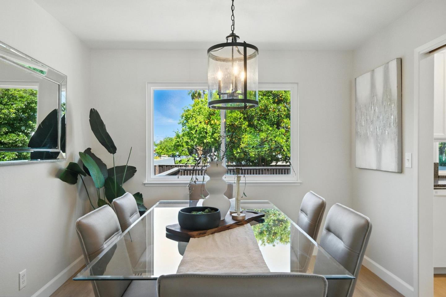 4608 Royal Garden Place