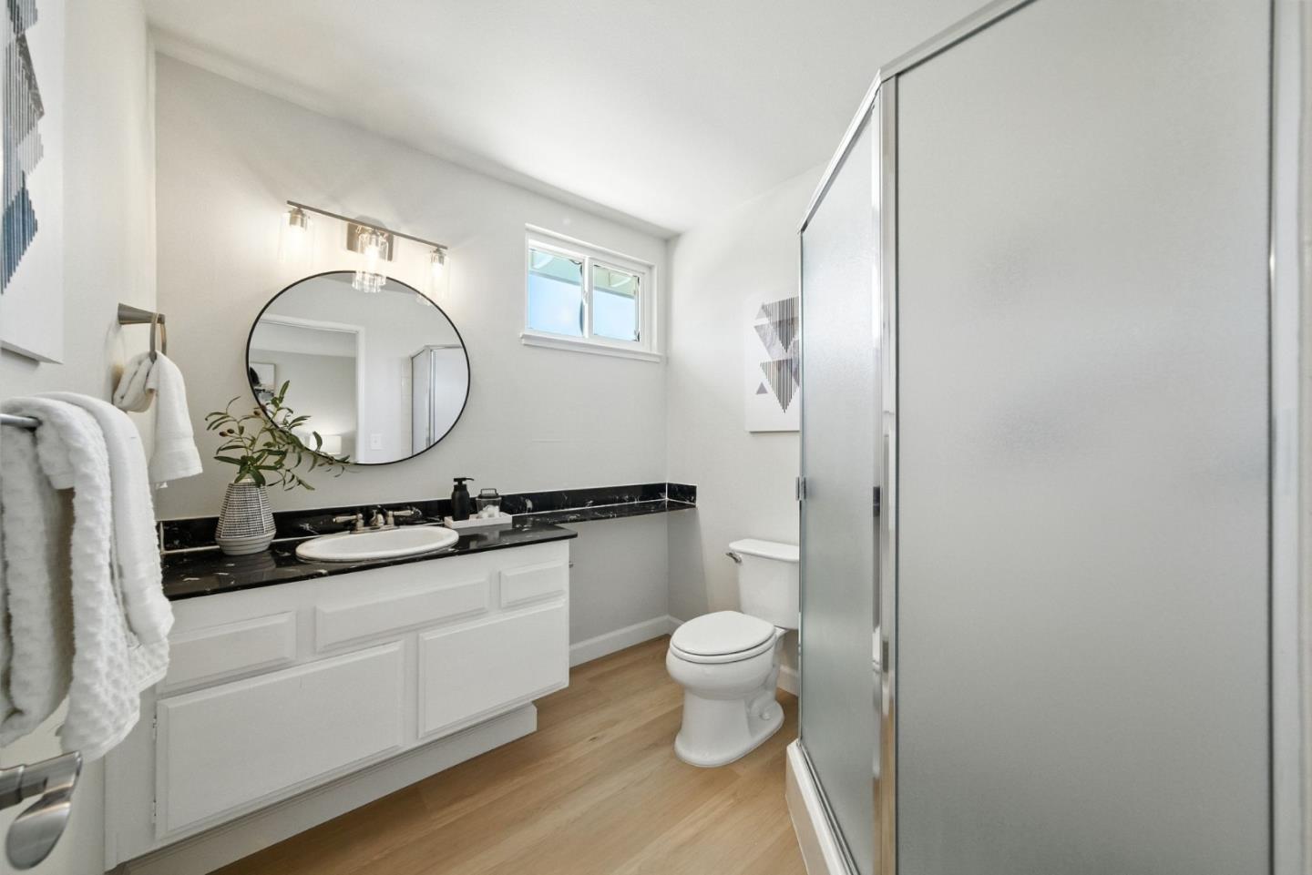 4608 Royal Garden Place