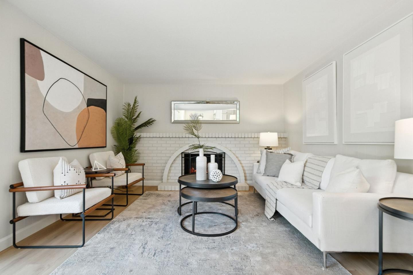 4608 Royal Garden Place