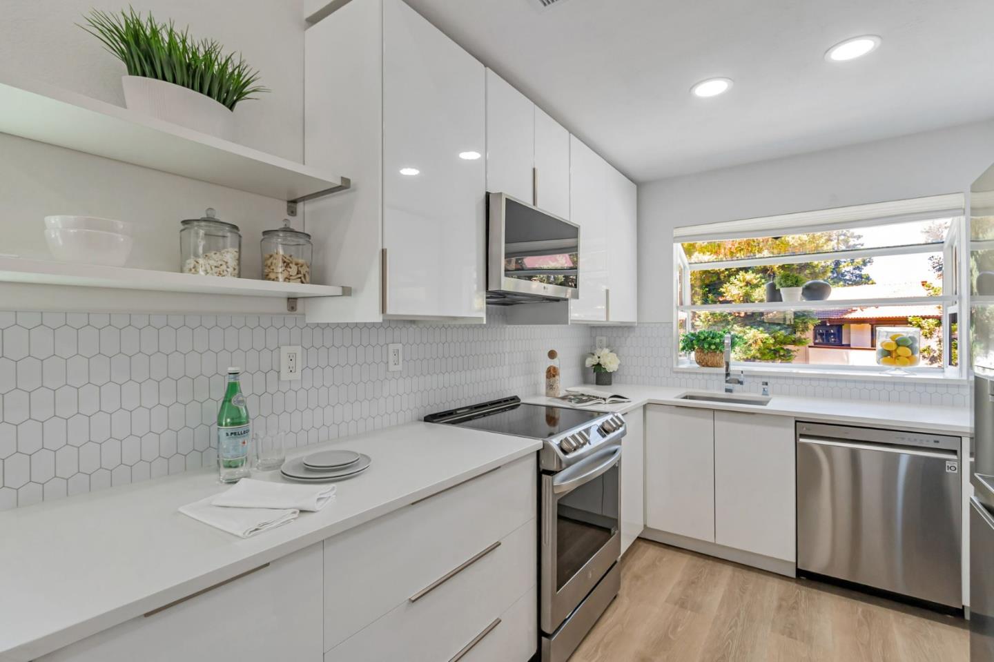 1400 Bowe Avenue 1105