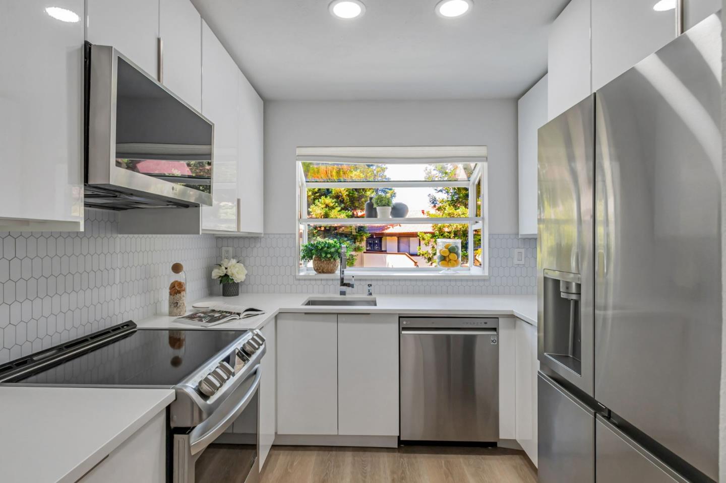 1400 Bowe Avenue 1105