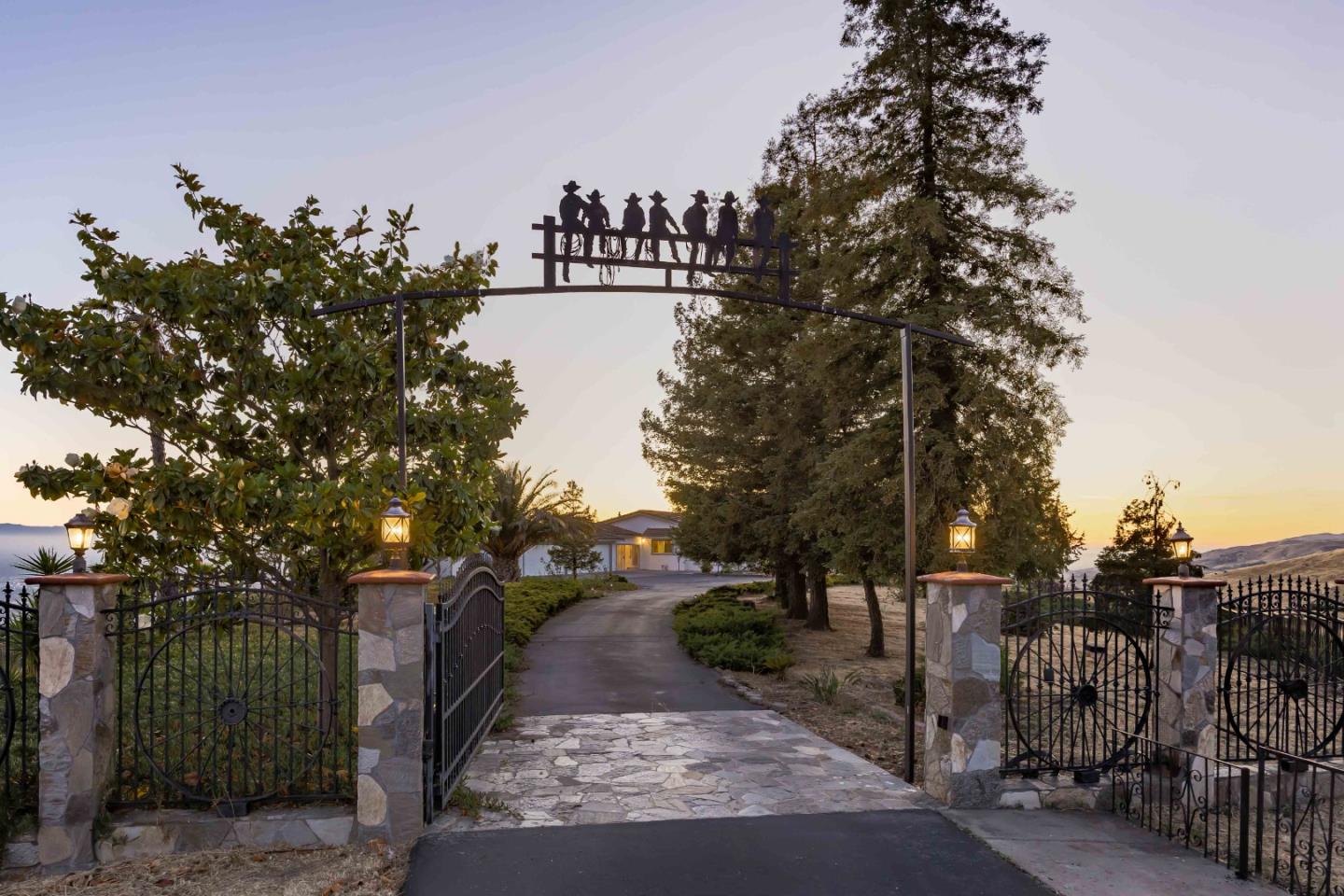 4024 Higuera Highland Lane