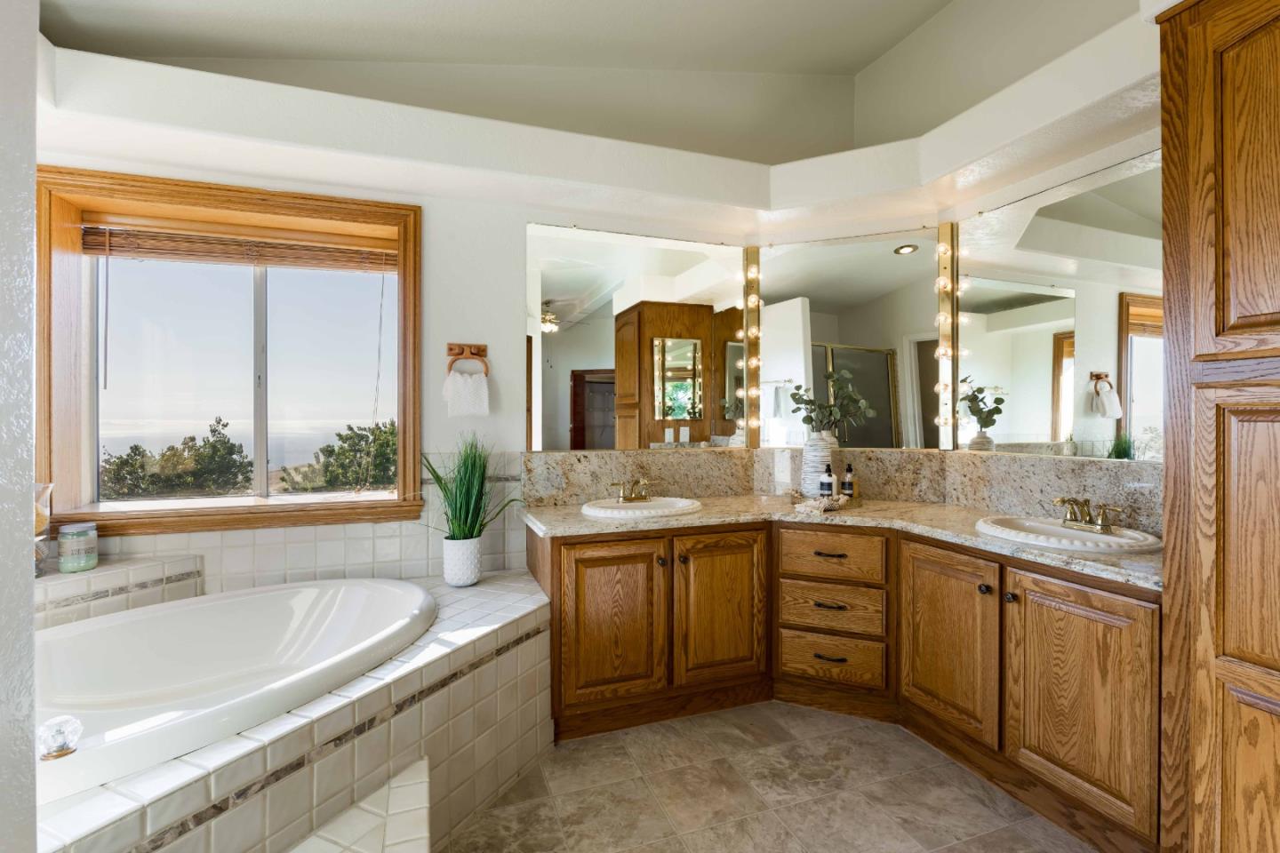 4024 Higuera Highland Lane