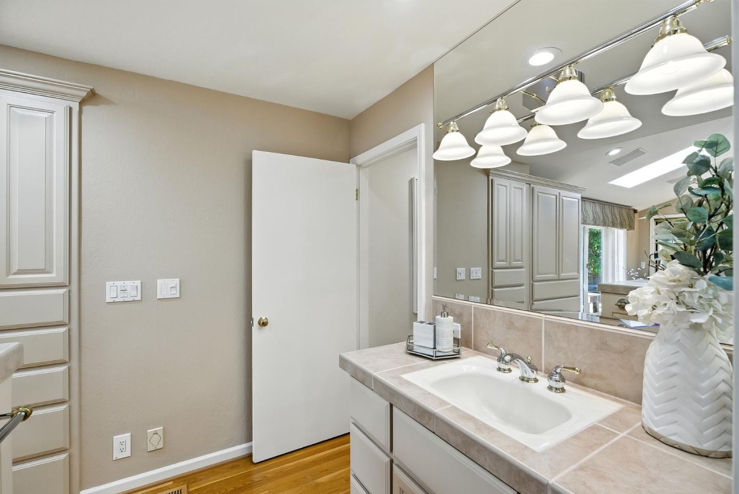 6182 Calle Del Conejo