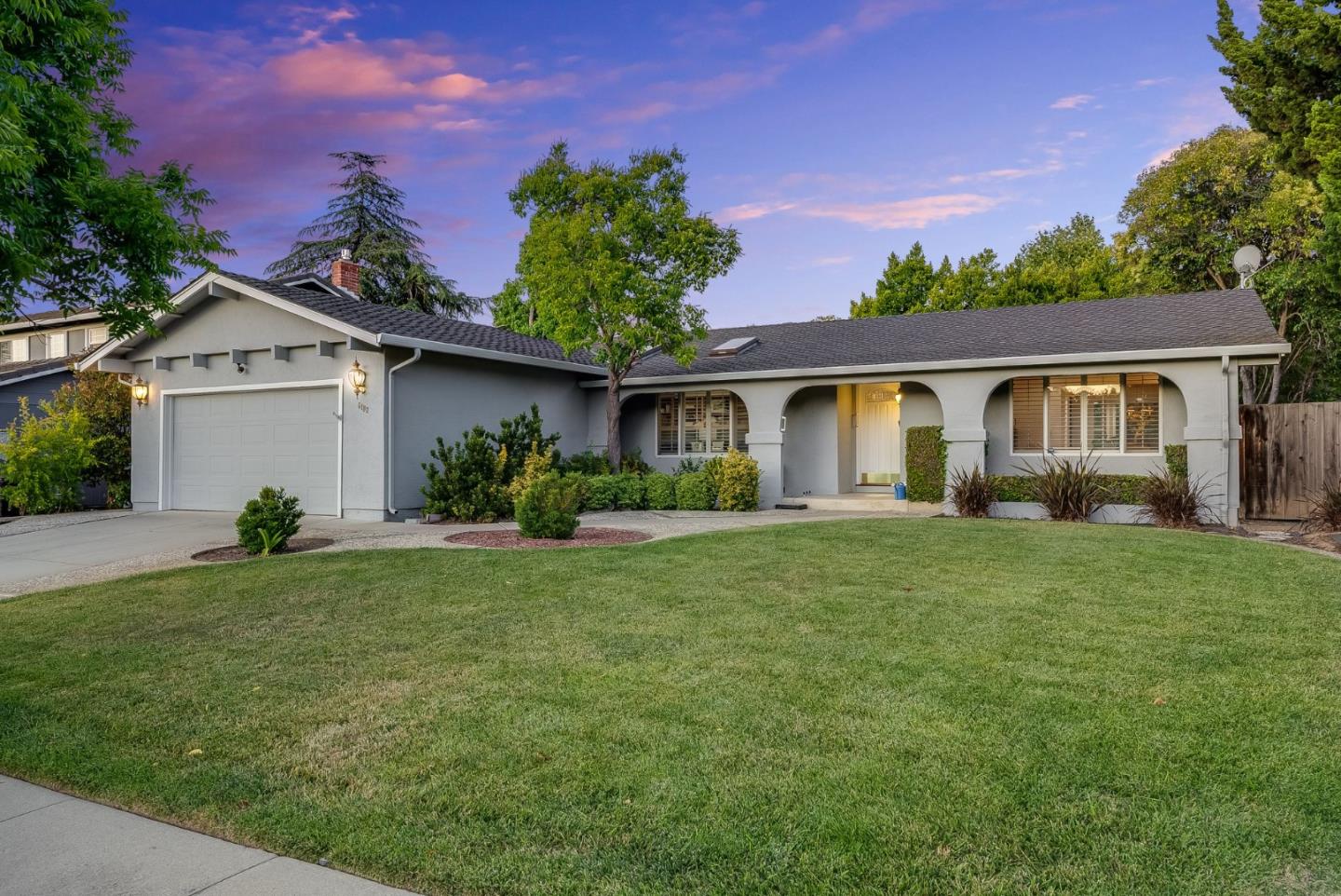 6182 Calle Del Conejo