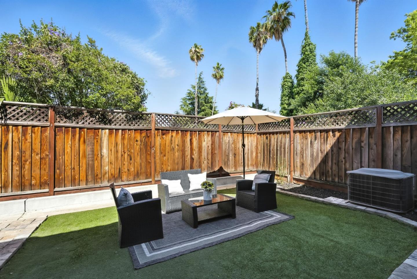 956 Deer Meadow Court