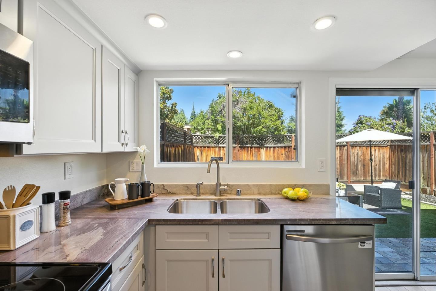 956 Deer Meadow Court