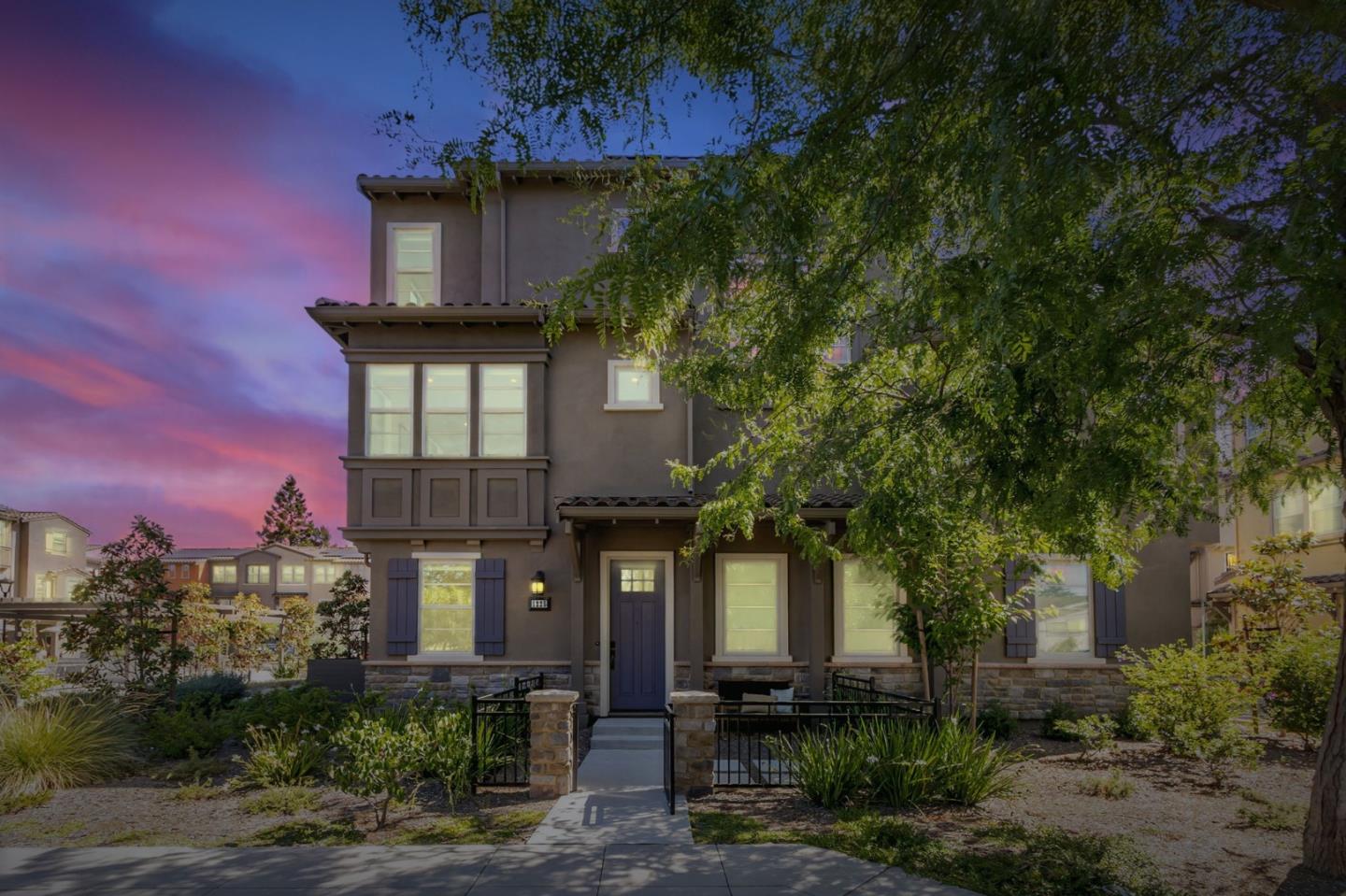 1225 Verano Road