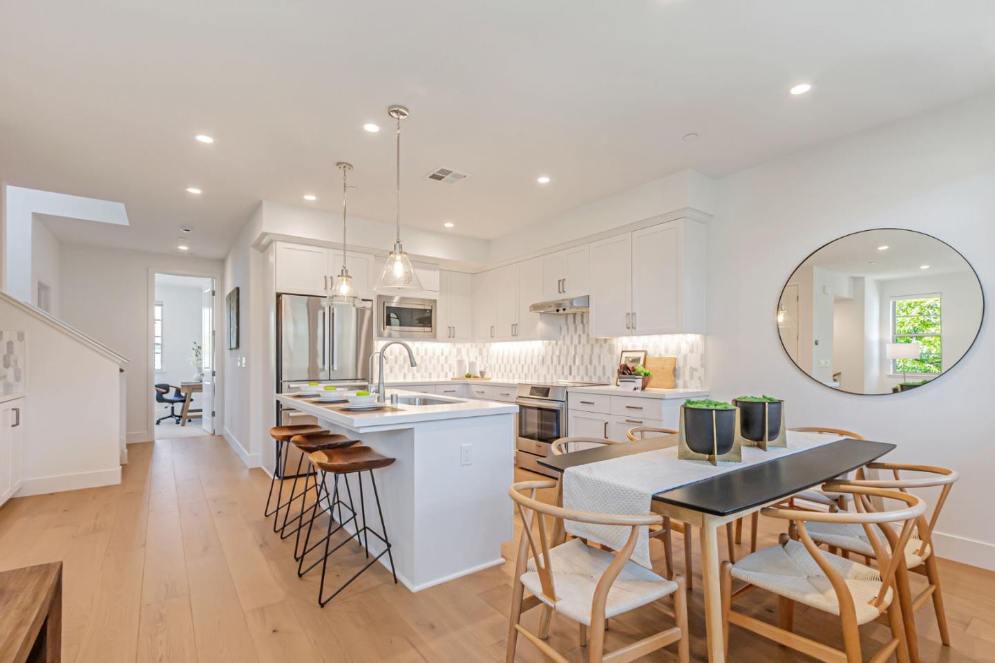 1225 Verano Road