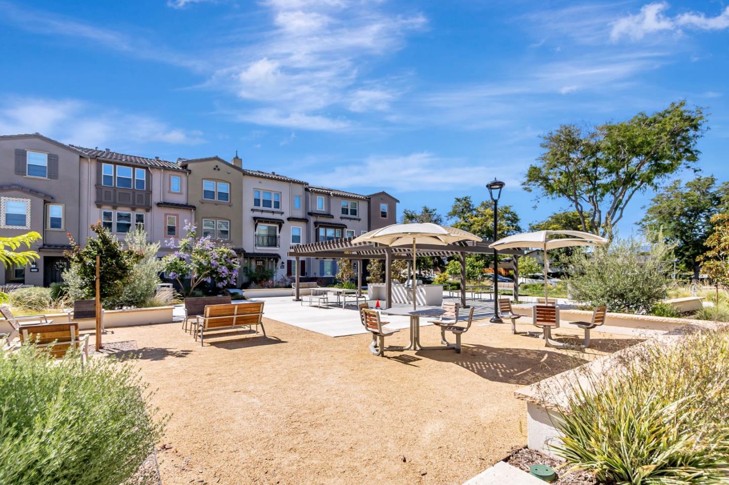 1225 Verano Road