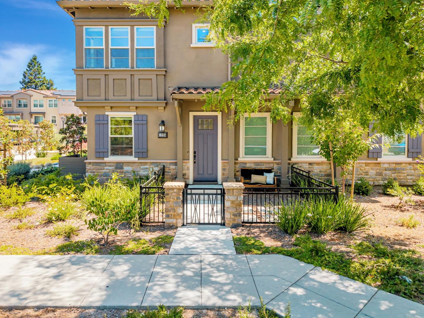 1225 Verano Road