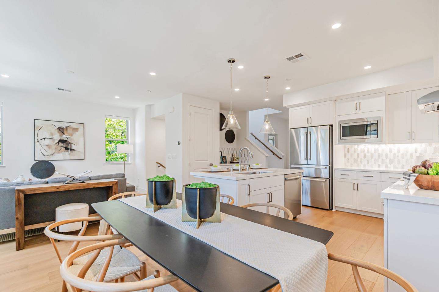 1225 Verano Road
