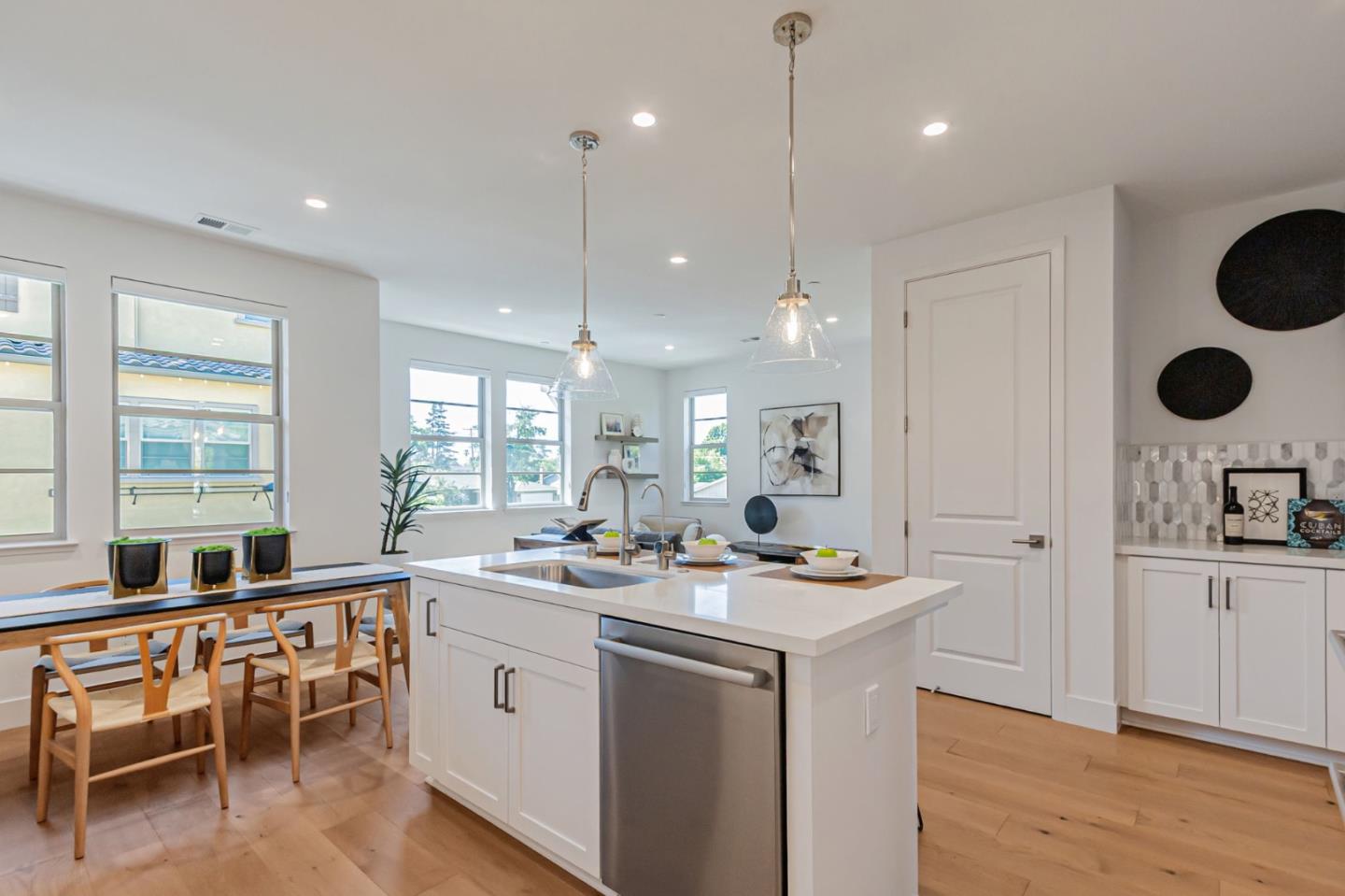 1225 Verano Road