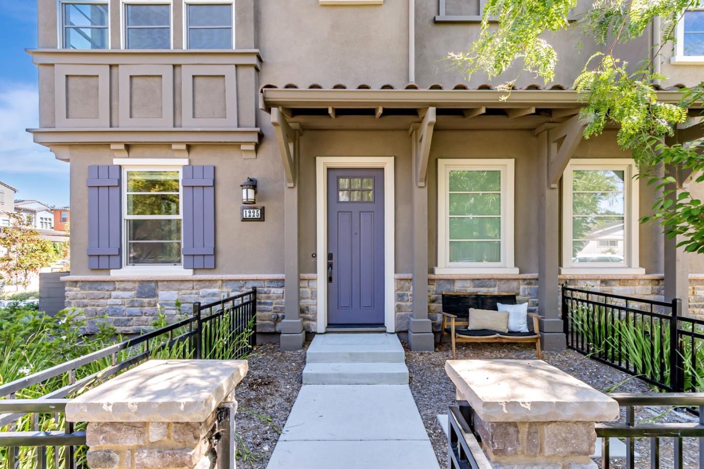 1225 Verano Road