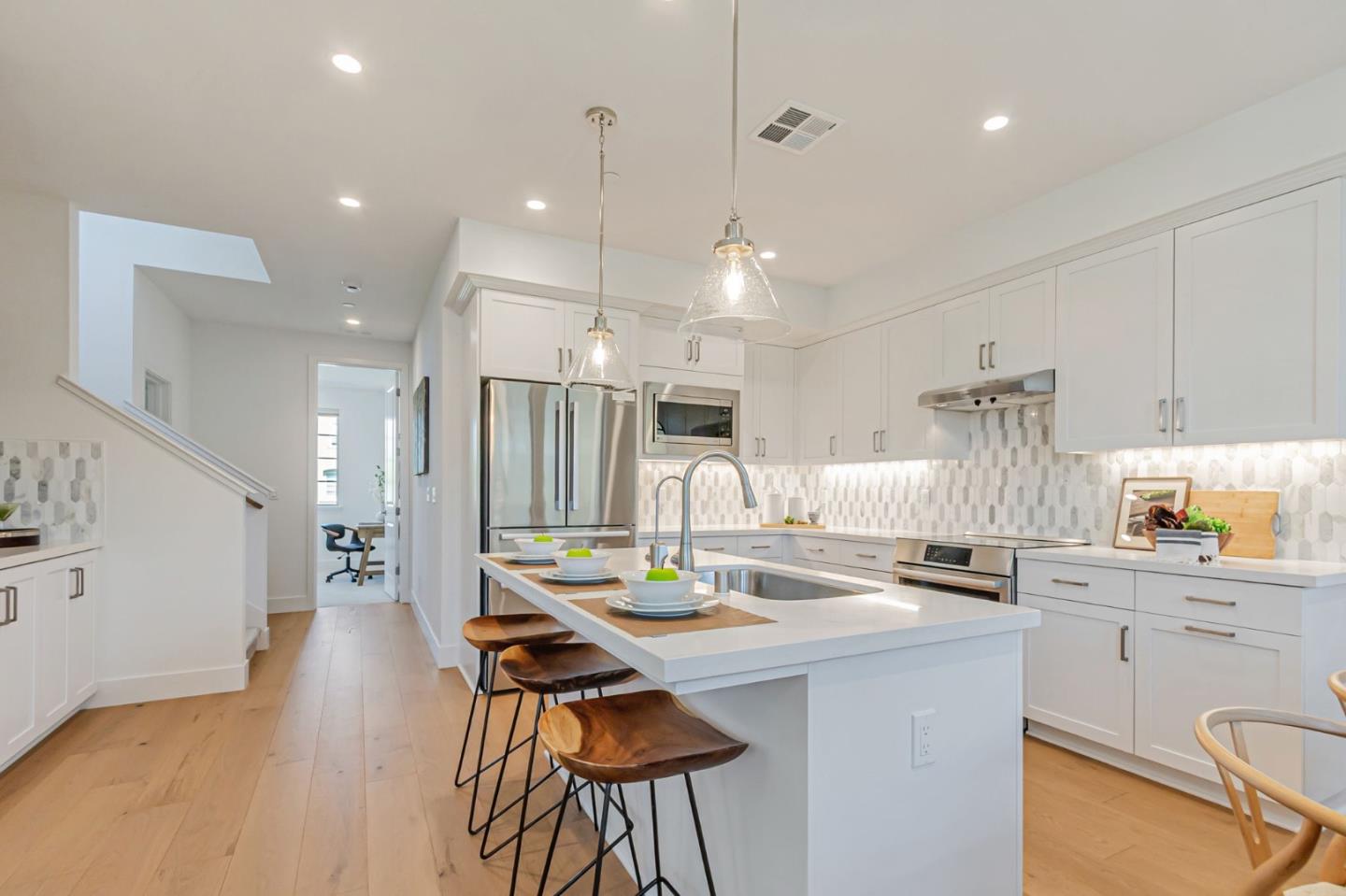 1225 Verano Road