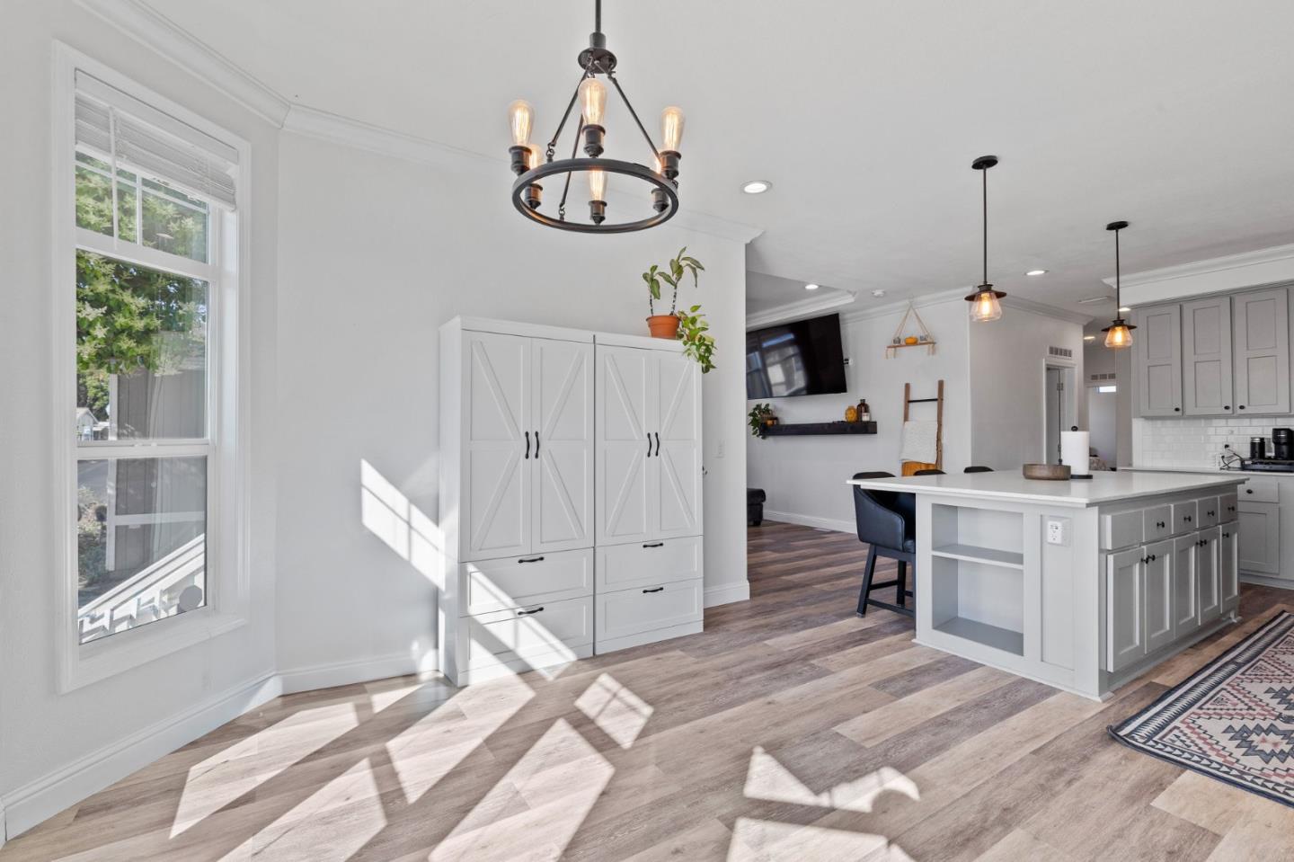 2151 Oakland Road Unit: 210