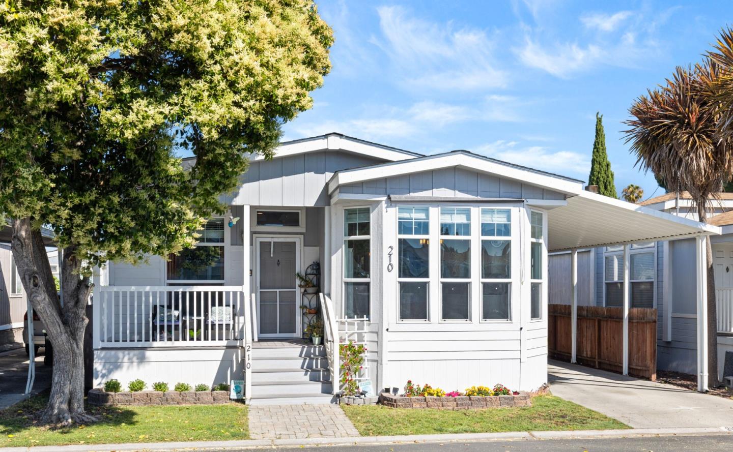 2151 Oakland Road Unit: 210