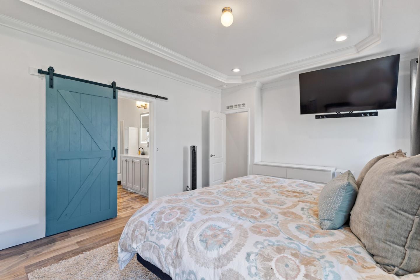 2151 Oakland Road Unit: 210