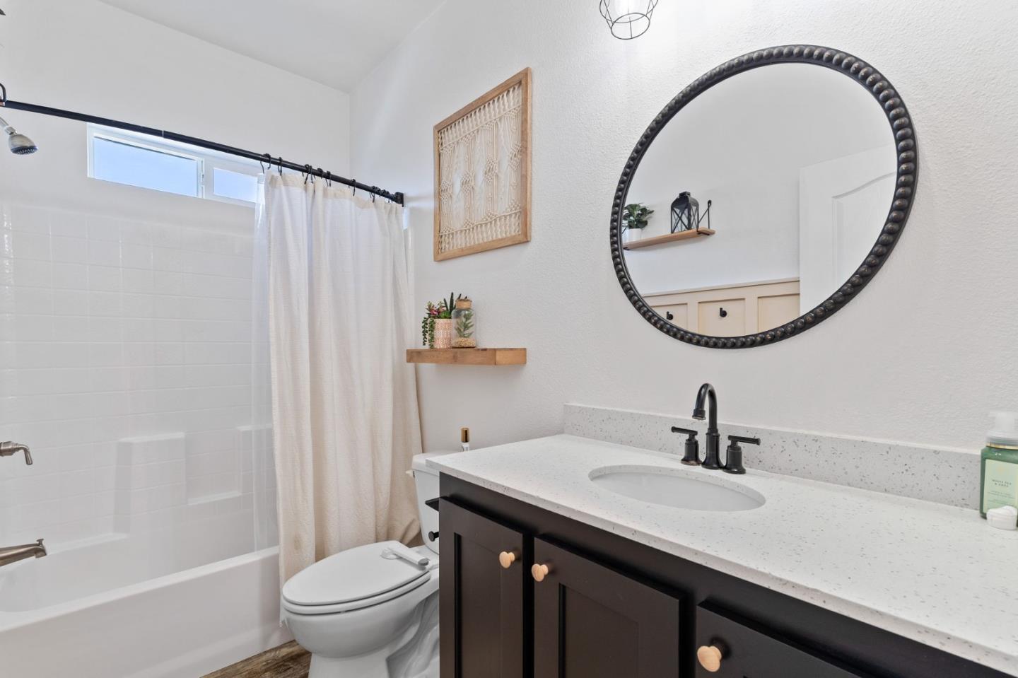 2151 Oakland Road Unit: 210