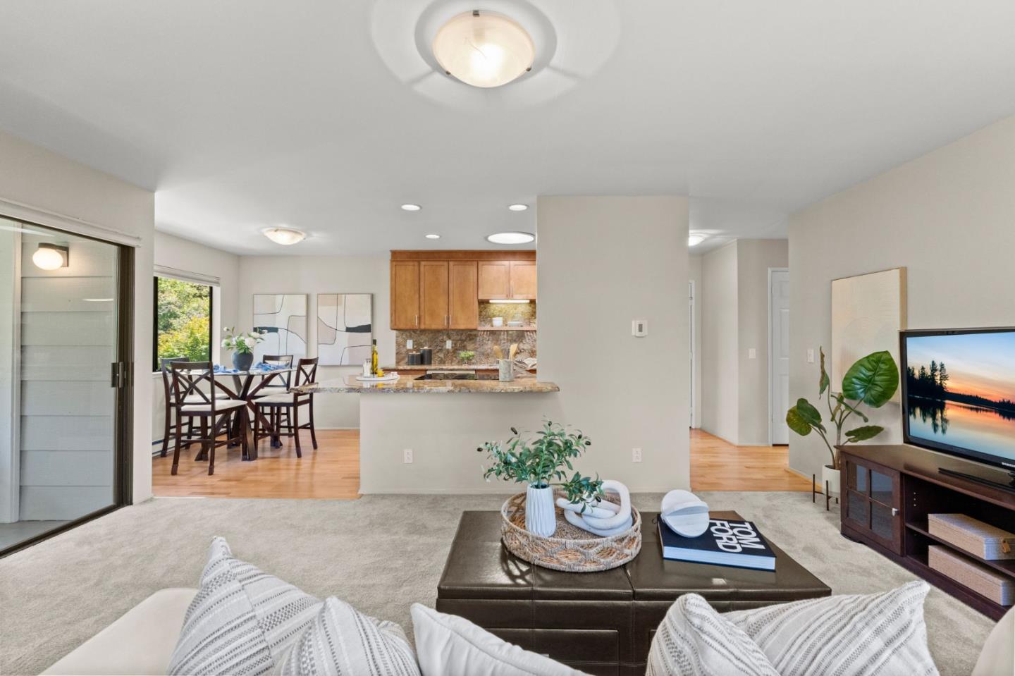 938 Clark Avenue 34