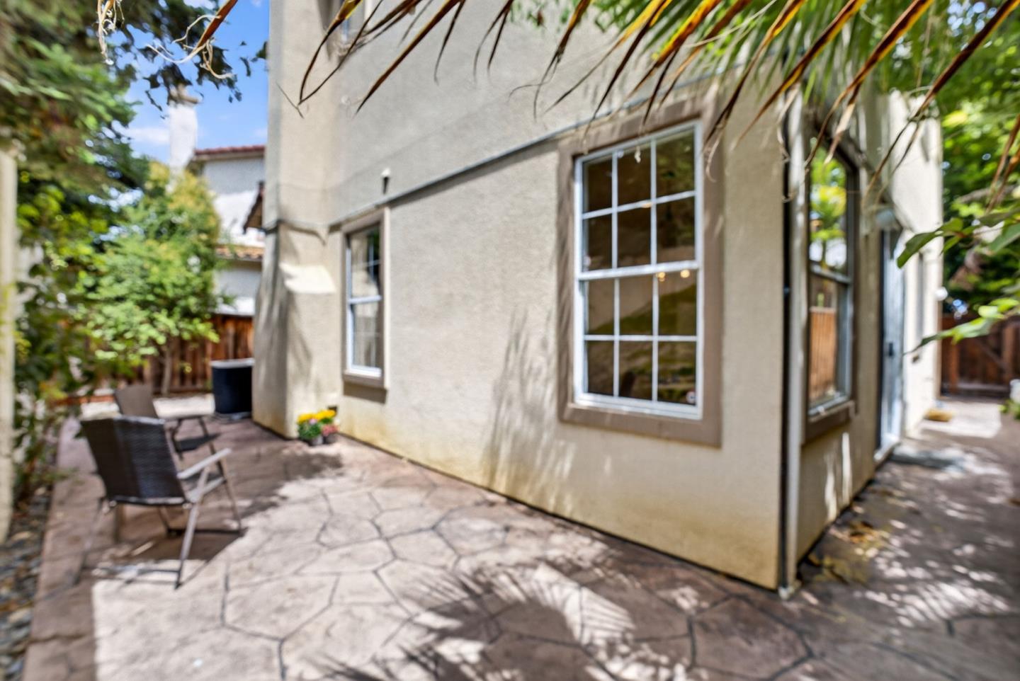 612 Villa Centre Way