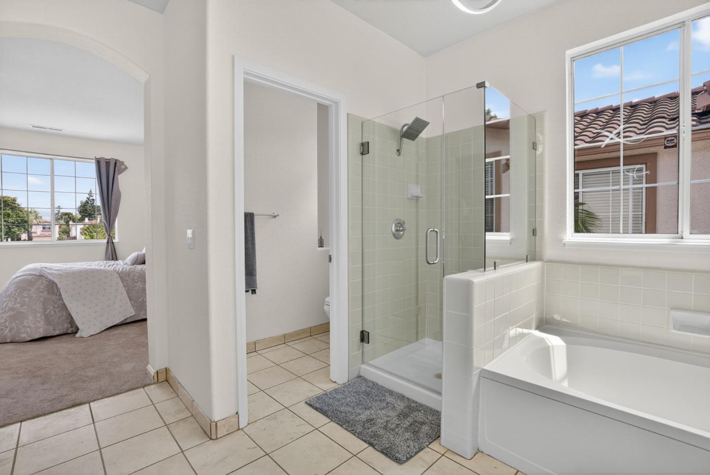612 Villa Centre Way