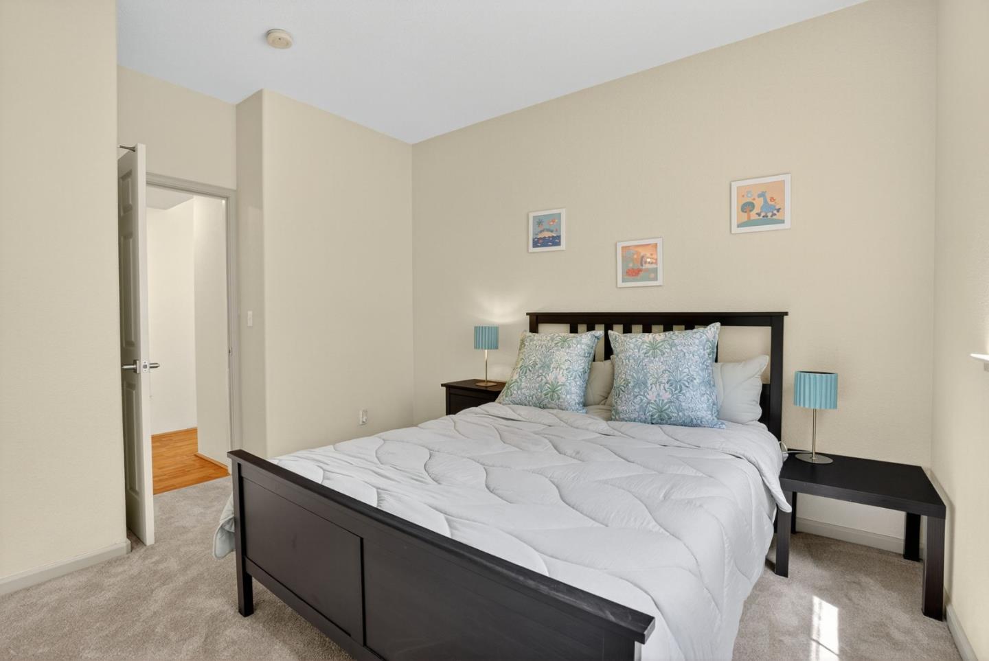 612 Villa Centre Way