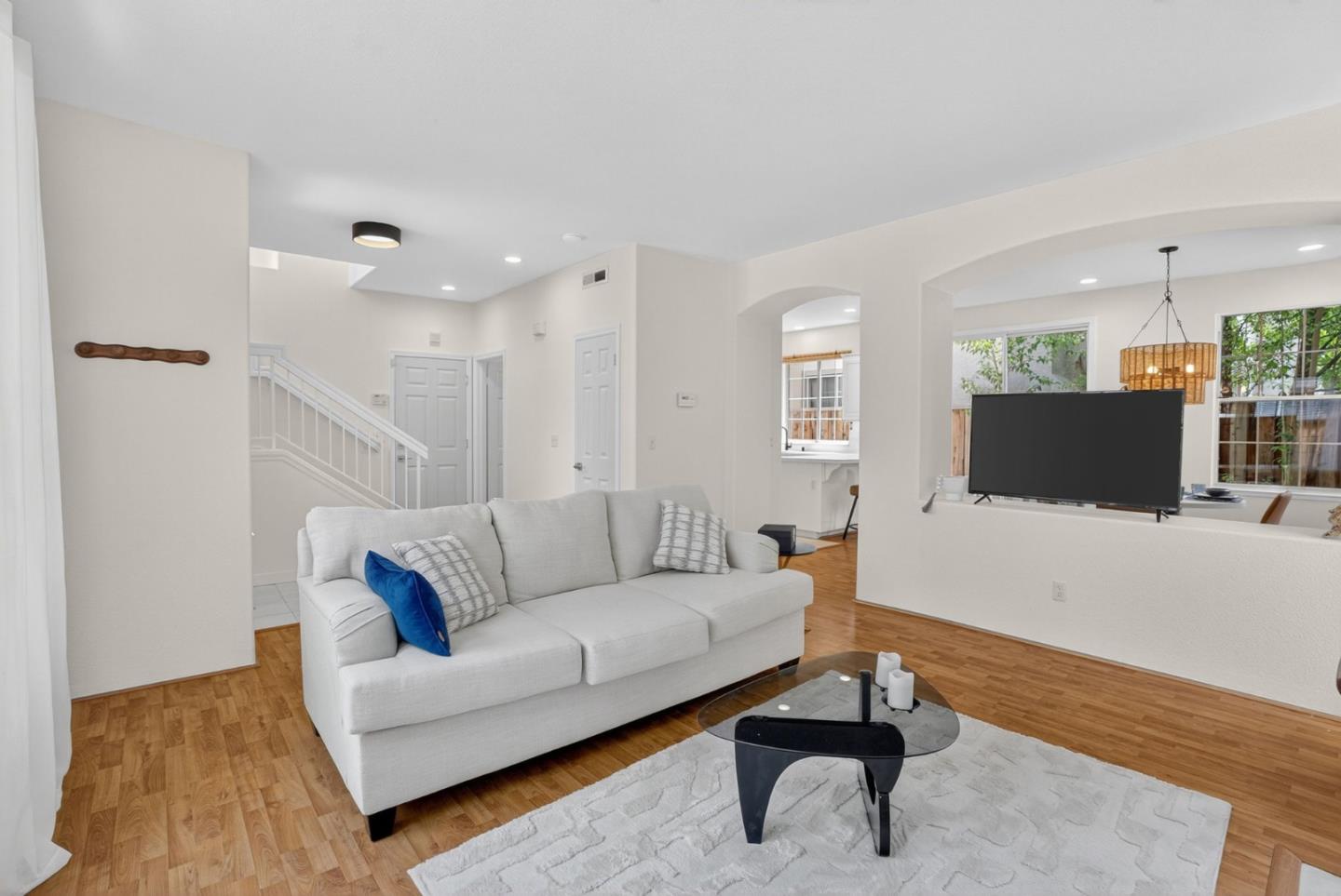 612 Villa Centre Way