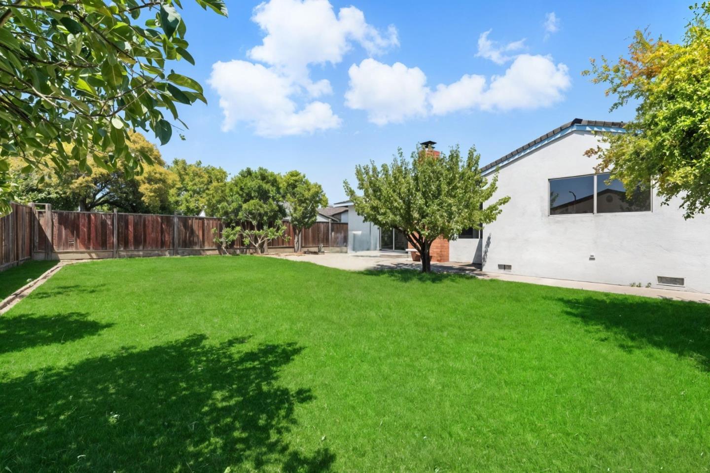 5911 Snell Avenue