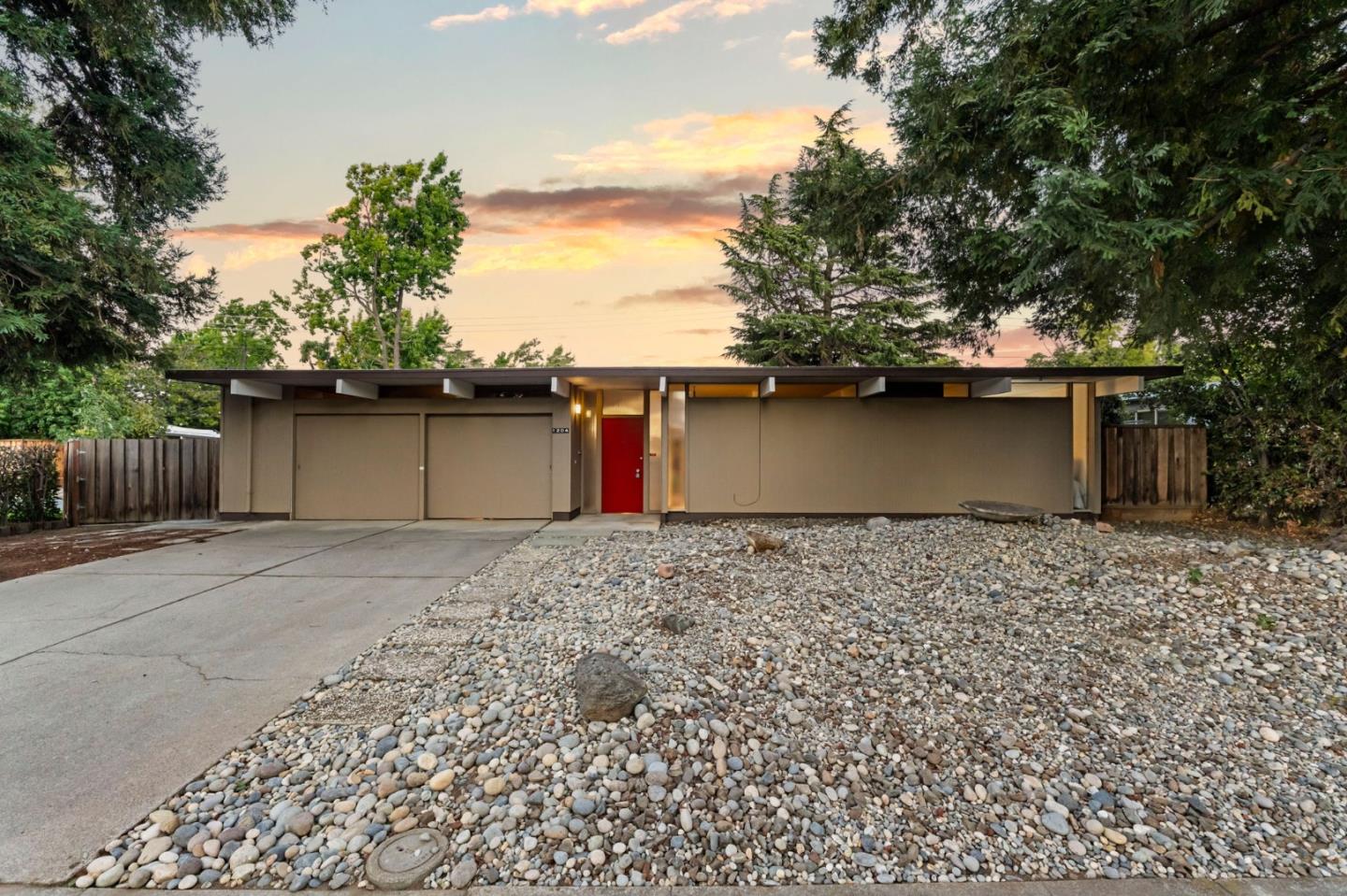 1204 Navlet Court