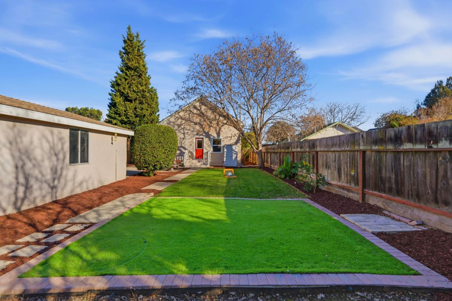 271 North Central Avenue