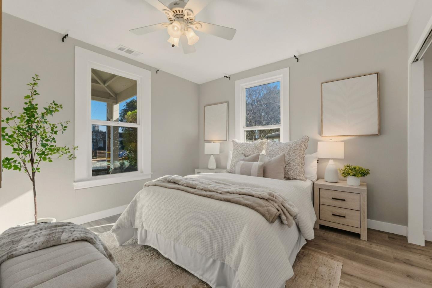 271 North Central Avenue